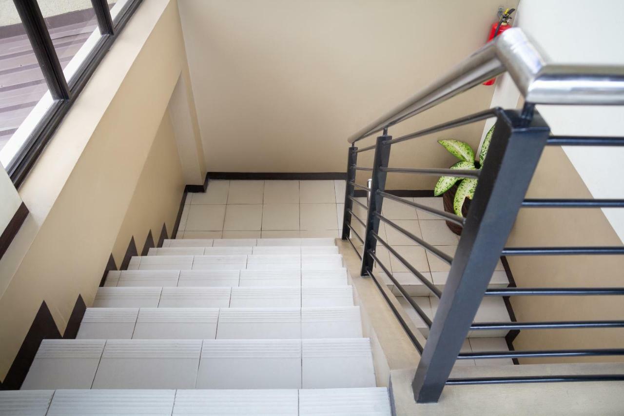 Oyo 153 Espacio De Clarita Hometel Davao City Buitenkant foto